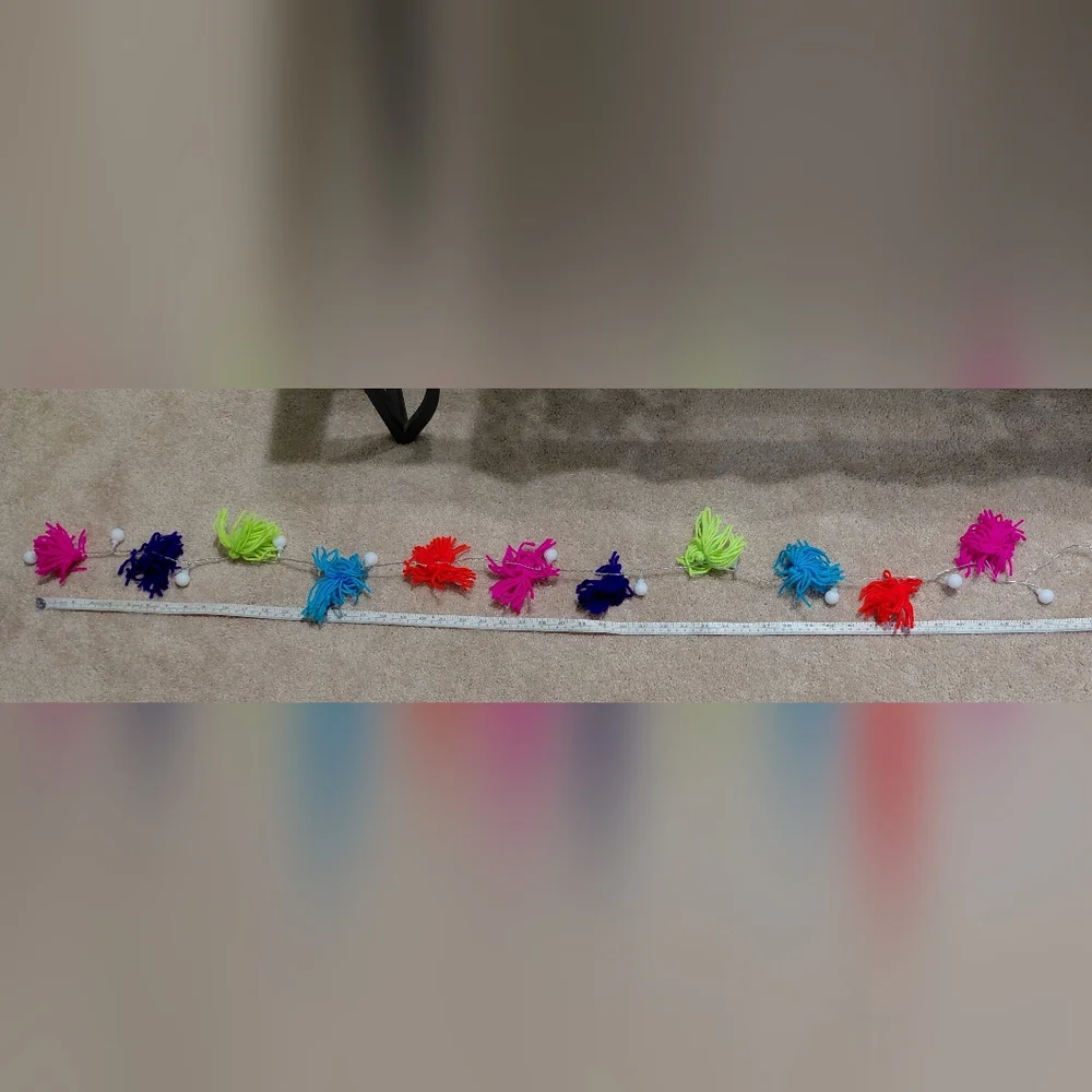 Tassel LED Garland Colorful, Photo NWT